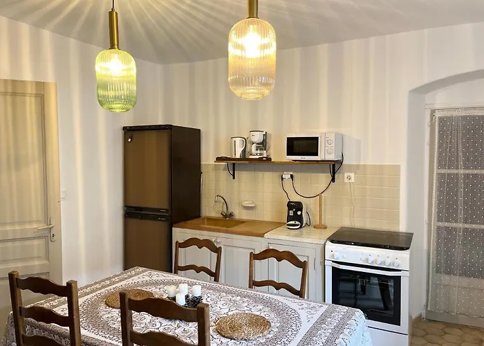 Housica & Co. Ucciani